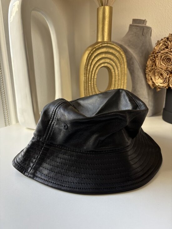 LUNA B New Bucket Hat Black Faux Leather main image 5